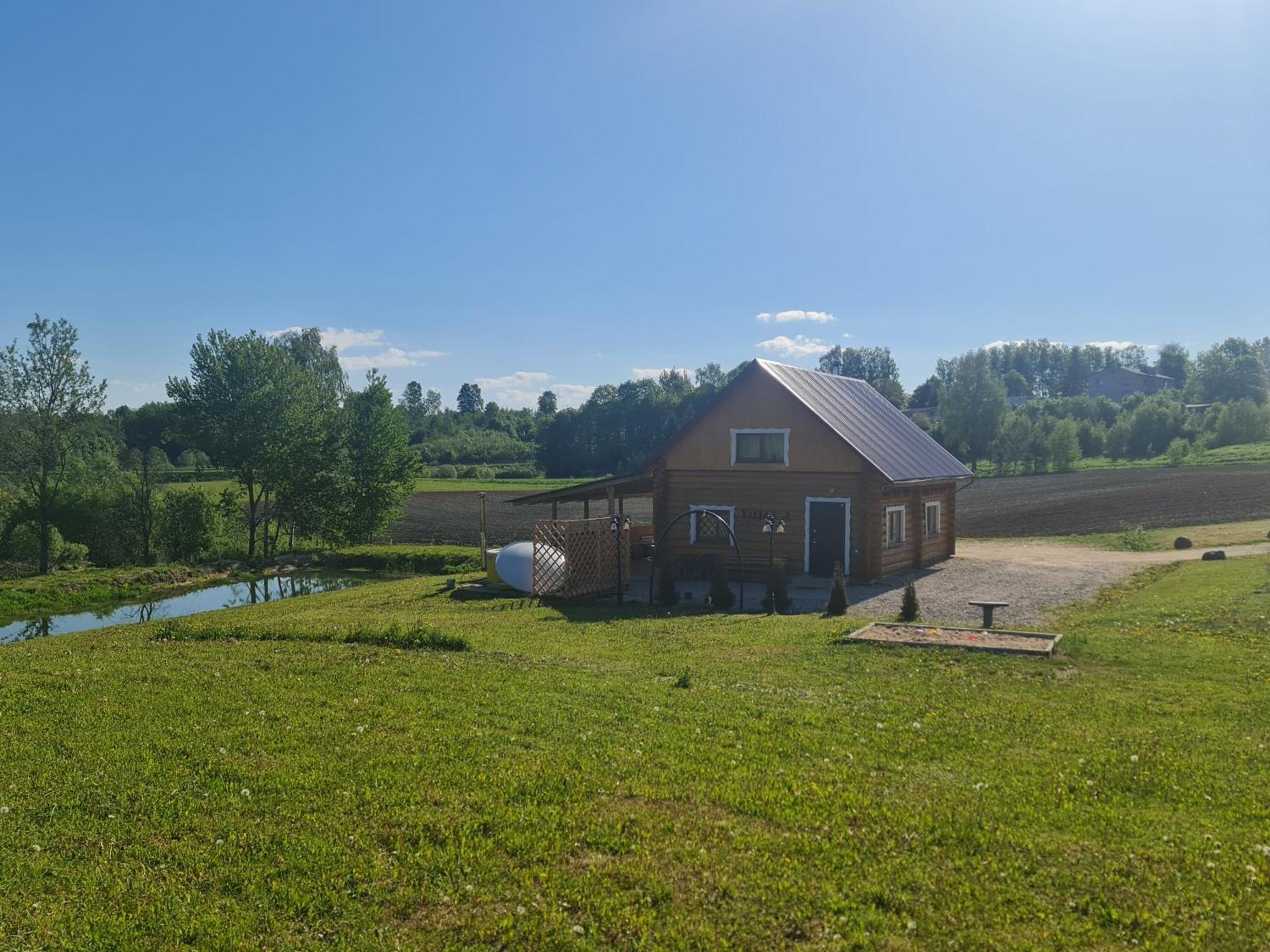 Holiday Home Tujas คราซลาวา ภายนอก รูปภาพ