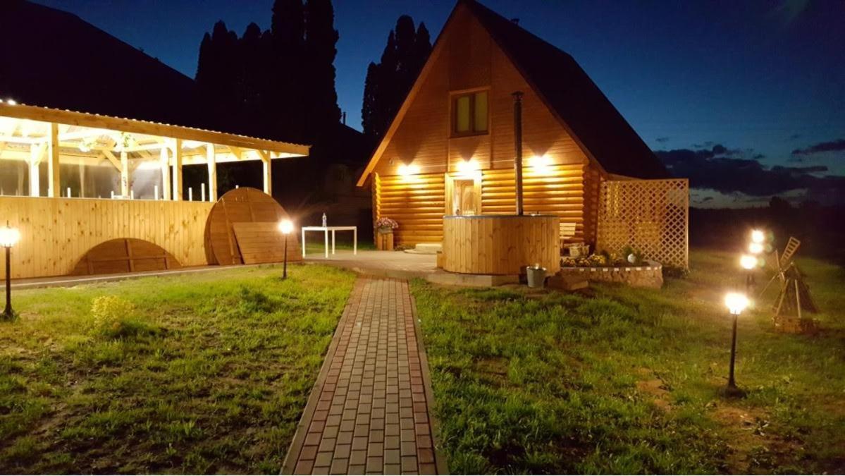 Holiday Home Tujas คราซลาวา ภายนอก รูปภาพ